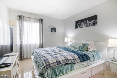 Welcome to this beautifully maintained, move-in ready 2-bedroom - photo 11