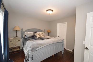 Welcome to 133 Cherry Street, probably one of the most iconic - photo 16