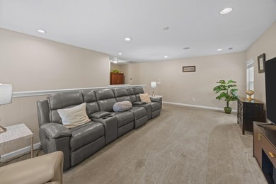 Welcome home to this beautifully maintained 3-bedroom, 2.5-bath - photo 18