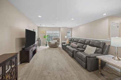 Welcome home to this beautifully maintained 3-bedroom, 2.5-bath - photo 19