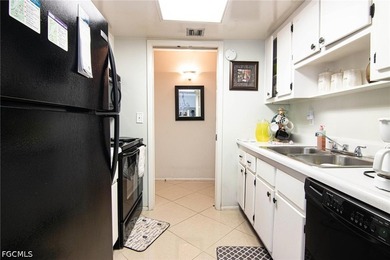 Welcome to this beautifully maintained, move-in ready 2-bedroom - photo 19