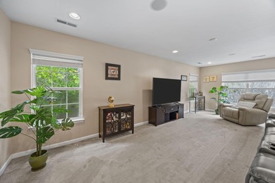 Welcome home to this beautifully maintained 3-bedroom, 2.5-bath - photo 20