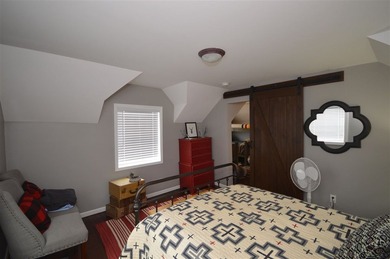 Welcome to 133 Cherry Street, probably one of the most iconic - photo 30