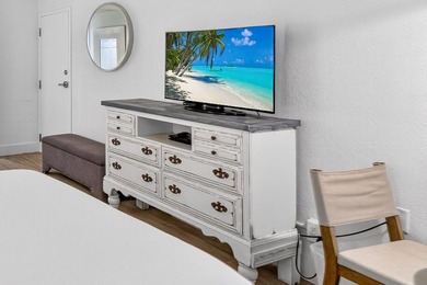 Renovated and rental-ready, this third-floor Bayside at - photo 7