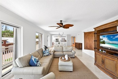 Direct oceanfront corner unit with sweeping ocean views and - photo 8