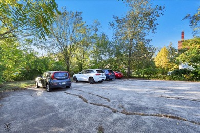 Outstanding investment or owner-occupant opportunity in the - photo 3