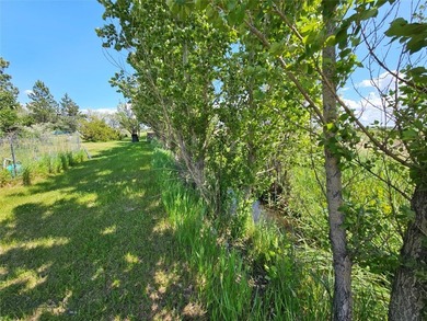 Charming log home on 2.2 acres just minutes from the heart of - photo 14