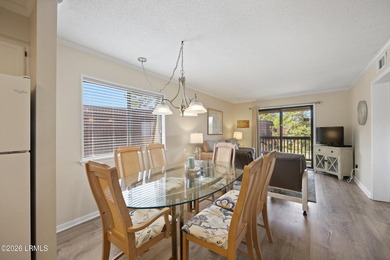 Nicely maintained 2-bedroom, 2-bath Tennis Villa located on the - photo 8
