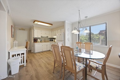 Nicely maintained 2-bedroom, 2-bath Tennis Villa located on the - photo 9