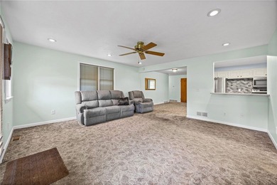 Beautifully maintained and lovingly cared for over the past 30 - photo 7