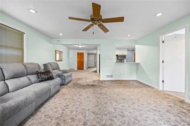 Beautifully maintained and lovingly cared for over the past 30 - photo 9
