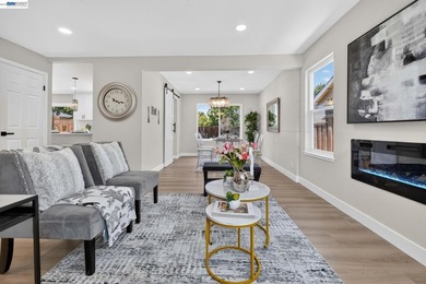This beautiful, bright, renovated 4 bedroom 3 bath modern home - photo 17