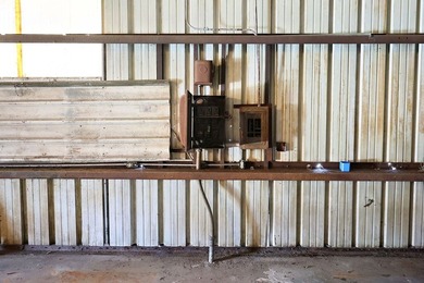 It's rare to find a commercial site this close to town that's - photo 20