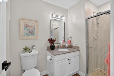 This beautiful, bright, renovated 4 bedroom 3 bath modern home - photo 28