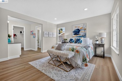 This beautiful, bright, renovated 4 bedroom 3 bath modern home - photo 34