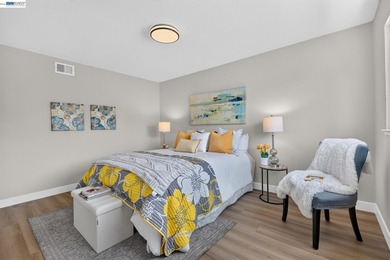 This beautiful, bright, renovated 4 bedroom 3 bath modern home - photo 46