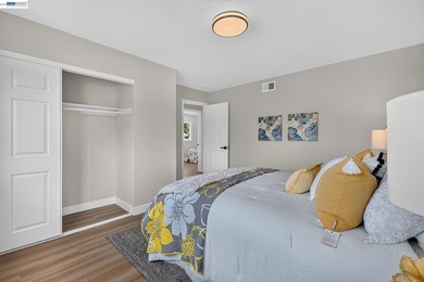 This beautiful, bright, renovated 4 bedroom 3 bath modern home - photo 47