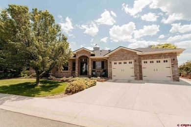 Welcome home to this beautifully updated ranch-style retreat in - photo 1
