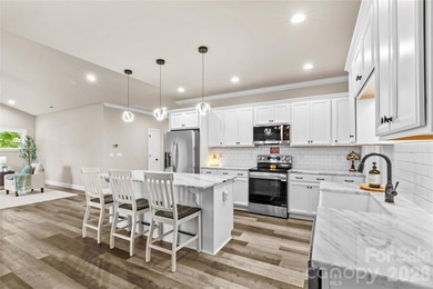 Built in 2020, this thoughtfully designed home combines modern - photo 10