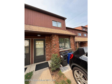 This stunning recently renovated 3 bedrooms duplex condo sits in - photo 2
