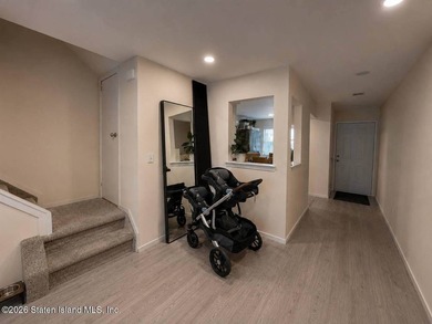 This stunning recently renovated 3 bedrooms duplex condo sits in - photo 7