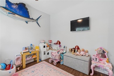 The heart of this this meticulously maintained 5-bedroom - photo 22