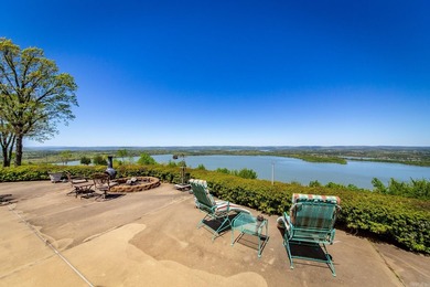 A truly one-of-a kind lake area retreat! Offered for the first - photo 31