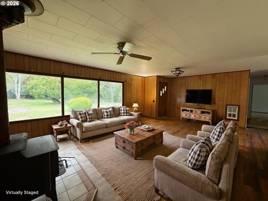 END OF ROAD PRIVACY!! Charming 3 bedroom 1 1/2 bath home located - photo 2