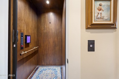 Rare opportunity to own a luxury, maintenance-free townhome - photo 3