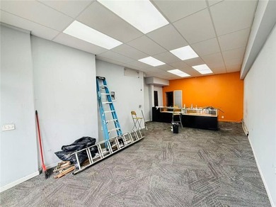 Prime opportunity in Staten Island! This mixed-use building - photo 4