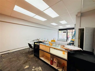 Prime opportunity in Staten Island! This mixed-use building - photo 10