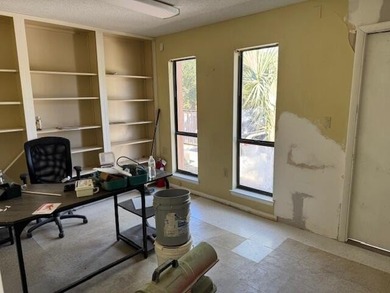 Prime office opportunity in Fort Walton Beach! Located at 1013 - photo 3