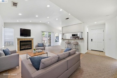 Bright & corner unit Upgraded Condo | Prime Fremont Location - photo 14