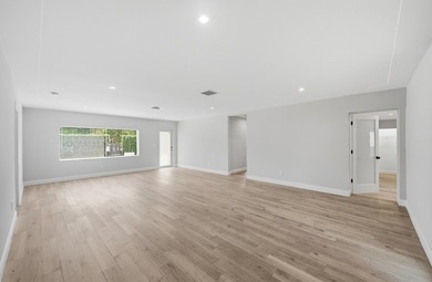 Completely renovated 4-bedroom home in the heart of Miami - photo 14