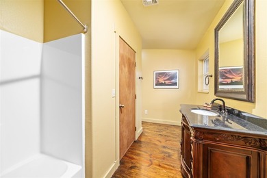 Immaculately maintained Working Horse Ranch nestled on 54.031 - photo 17