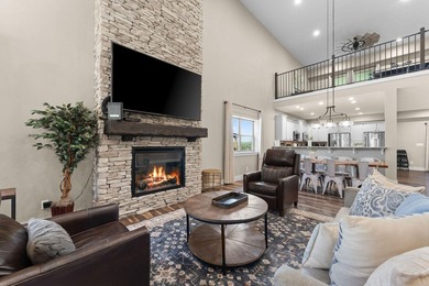 Experience luxury, scale, in this stunning 9-bedroom, 9-bathroom - photo 8