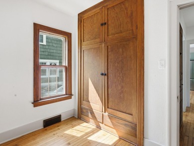 Do You Suffer From Old House Love?Knees get weak at the sight of - photo 22