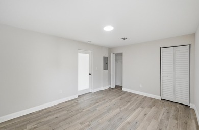 Completely renovated 4-bedroom home in the heart of Miami - photo 25