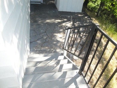 GREAT REMODELED WITH NEW PAINT, FLOORING, ROOF & APPLIANCES - photo 30