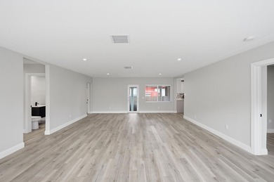 Completely renovated 4-bedroom home in the heart of Miami - photo 33