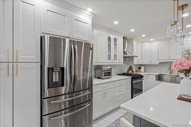 Beautiful Diamond Condition 2 Family Home In The Heart Of The - photo 9
