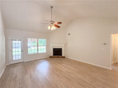 Situated on just over one acre, this well-maintained 3-bedroom - photo 4