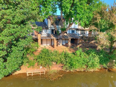 (private lake, pond, creek) Home For Sale in Warr Acres Oklahoma