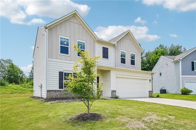 Welcome to this beautifully appointed 4-bedroom, 2.5-bath home - photo 3