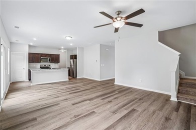 Welcome to this beautifully appointed 4-bedroom, 2.5-bath home - photo 5