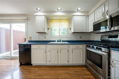 Welcome to 3933 Sharondale Drive! This inviting 3-bedroom - photo 9