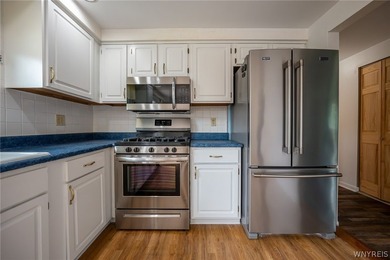 Welcome to 3933 Sharondale Drive! This inviting 3-bedroom - photo 10
