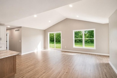 Right-size your living situation with this 3 bedroom, 2 bath - photo 4