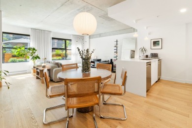 Lake Home For Sale in Montréal (Le Sud-Ouest),
