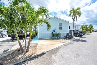 Spectacular peekaboo open water views abound with this updated 2 - photo 25